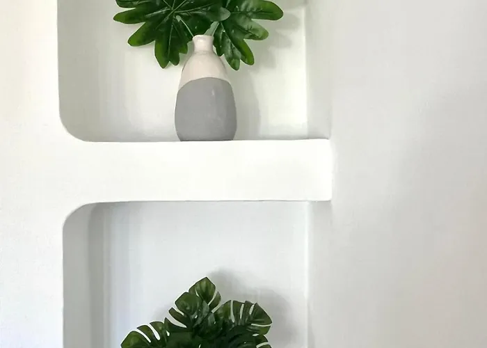 Encanto Del Mar, Shared Pool Apartment